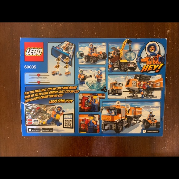 Arctic Outpost LEGO Set - Picture 2 of 4